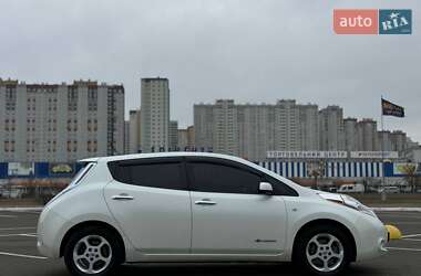 Хетчбек Nissan Leaf 2014 в Києві