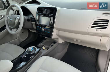 Хэтчбек Nissan Leaf 2013 в Днепре