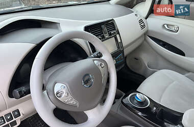 Хэтчбек Nissan Leaf 2013 в Днепре