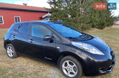 Хэтчбек Nissan Leaf 2015 в Киеве