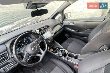 Хэтчбек Nissan Leaf 2018 в 