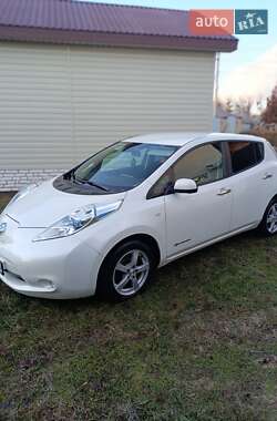 Хетчбек Nissan Leaf 2014 в Олександрівці