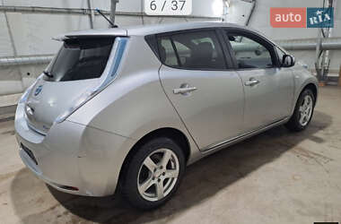 Хетчбек Nissan Leaf 2013 в Житомирі