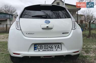 Хэтчбек Nissan Leaf 2015 в Чернигове