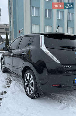 Хетчбек Nissan Leaf 2014 в Львові