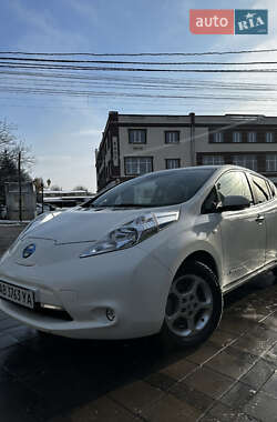 Хэтчбек Nissan Leaf 2016 в 