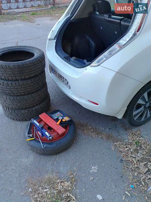 Хетчбек Nissan Leaf 2014 в Кременчуці фото 6 Хетчбек Nissan Leaf 2014 в Кременчуці