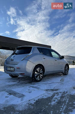 Хетчбек Nissan Leaf 2016 в Воловцю