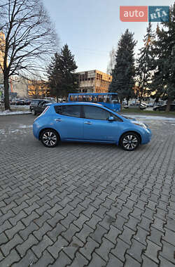 Хетчбек Nissan Leaf 2013 в Чернівцях