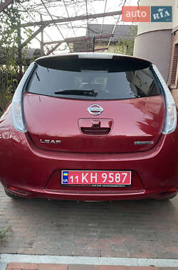 Хетчбек Nissan Leaf 2014 в Полтаві