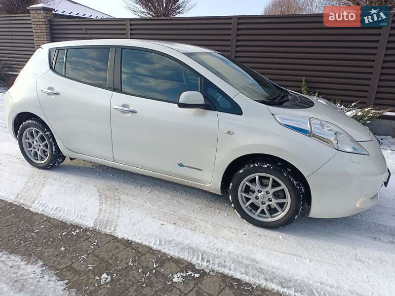 Хетчбек Nissan Leaf 2014 в Луцьку