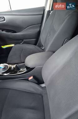 Хэтчбек Nissan Leaf 2017 в 