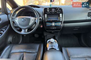Хэтчбек Nissan Leaf 2016 в 