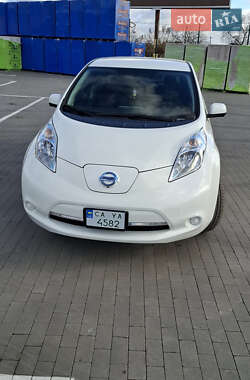 Хетчбек Nissan Leaf 2016 в Умані