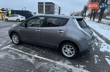 Хэтчбек Nissan Leaf 2015 в Виннице