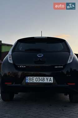Хетчбек Nissan Leaf 2014 в 