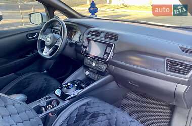 Хэтчбек Nissan Leaf 2020 в 
