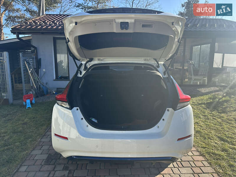 Хетчбек Nissan Leaf 2018 в Житомирі