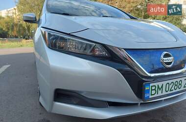 Хэтчбек Nissan Leaf 2018 в 
