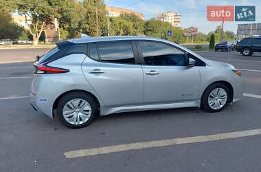 Хэтчбек Nissan Leaf 2018 в 