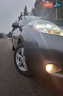 Хэтчбек Nissan Leaf 2013 в Запорожье