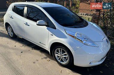 Хетчбек Nissan Leaf 2015 в Вінниці