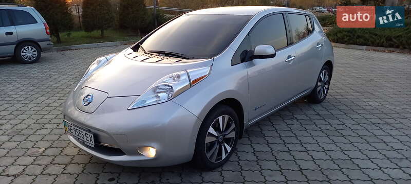 Хэтчбек Nissan Leaf 2016 в Павлограде
