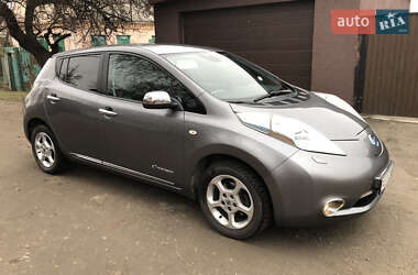 Хетчбек Nissan Leaf 2013 в Дніпрі