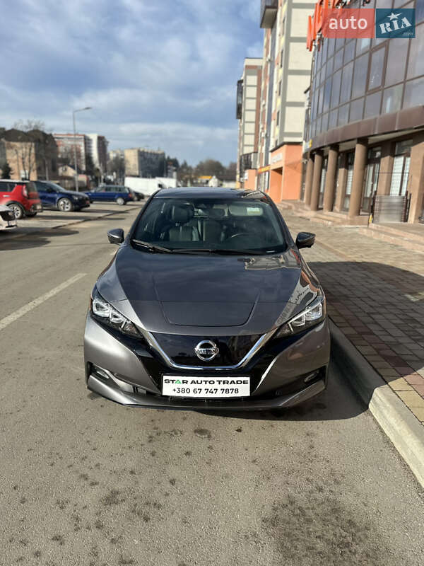 Хэтчбек Nissan Leaf 2021 в Тернополе
