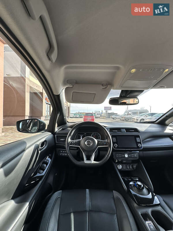 Хэтчбек Nissan Leaf 2021 в Тернополе