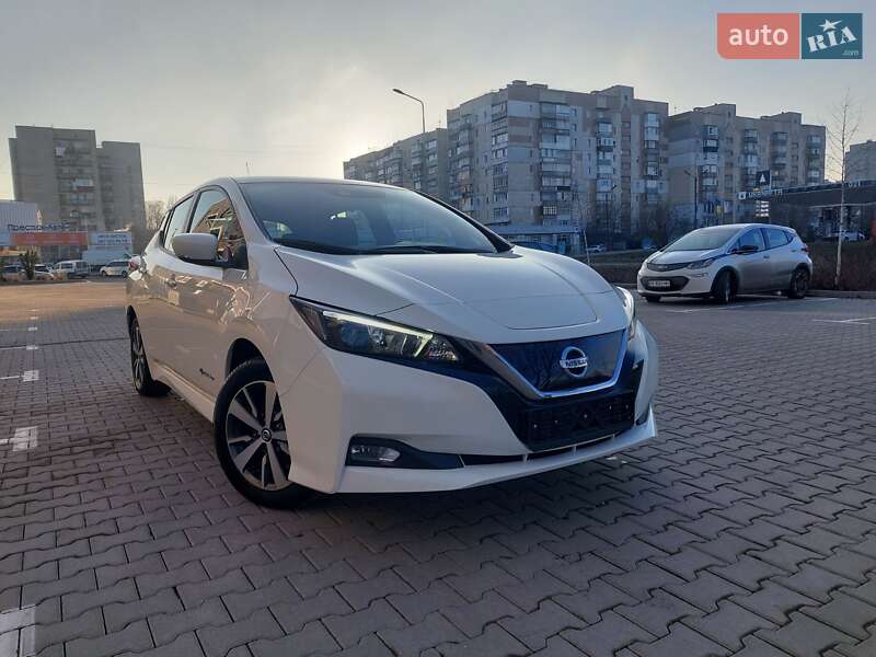 Хетчбек Nissan Leaf 2020 в Хмельницькому