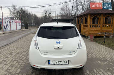 Хэтчбек Nissan Leaf 2017 в 