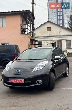 Хетчбек Nissan Leaf 2013 в Кам'янець-Подільському