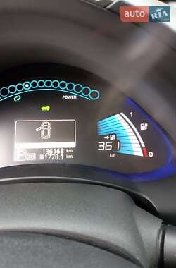 Хетчбек Nissan Leaf 2013 в Одесі