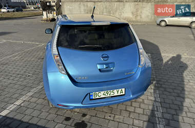 Хетчбек Nissan Leaf 2013 в 