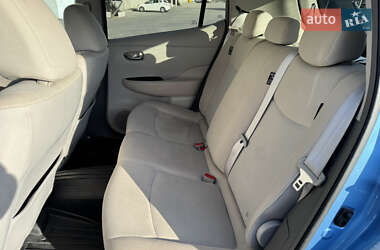 Хетчбек Nissan Leaf 2013 в 
