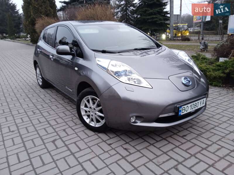 Хэтчбек Nissan Leaf 2015 в Тернополе