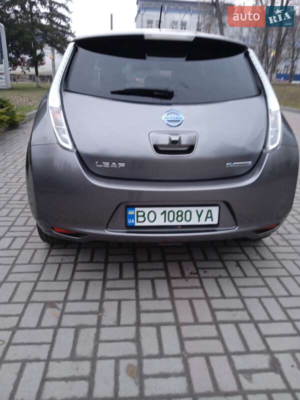 Хэтчбек Nissan Leaf 2015 в Тернополе