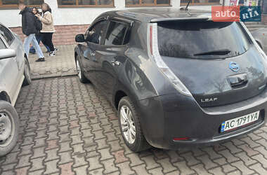 Хетчбек Nissan Leaf 2013 в 