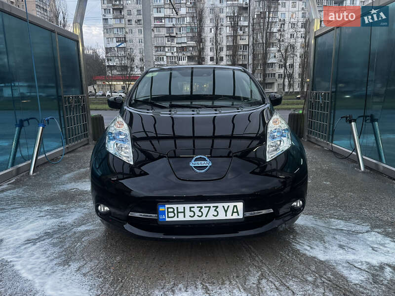 Хэтчбек Nissan Leaf 2016 в Одессе