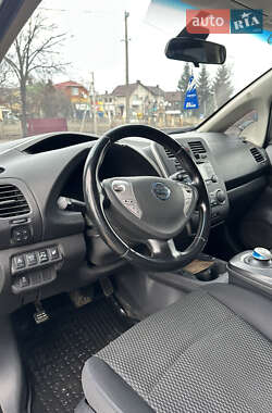 Хэтчбек Nissan Leaf 2015 в Ровно