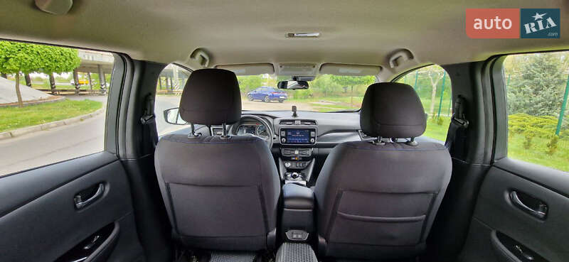 Хэтчбек Nissan Leaf 2021 в Днепре