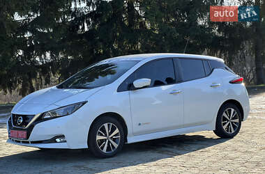 Хетчбек Nissan Leaf 2018 в Дубні