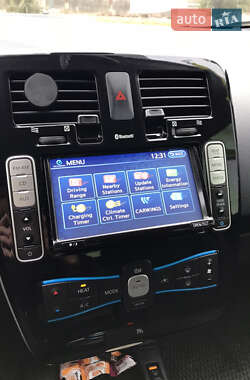 Хэтчбек Nissan Leaf 2014 в 