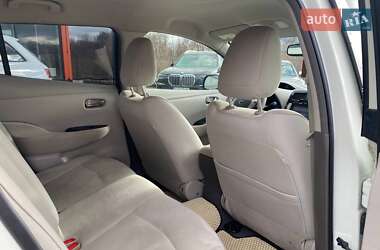 Хэтчбек Nissan Leaf 2011 в 