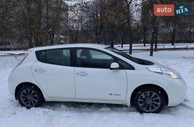 Хэтчбек Nissan Leaf 2014 в Львове