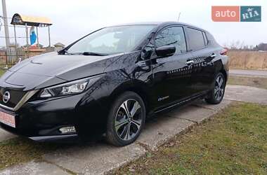 Хэтчбек Nissan Leaf 2019 в 