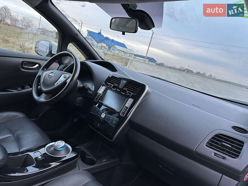 Хетчбек Nissan Leaf 2016 в Львові