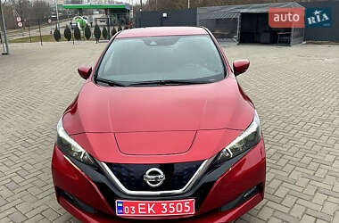 Хэтчбек Nissan Leaf 2018 в 
