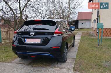 Хэтчбек Nissan Leaf 2019 в 